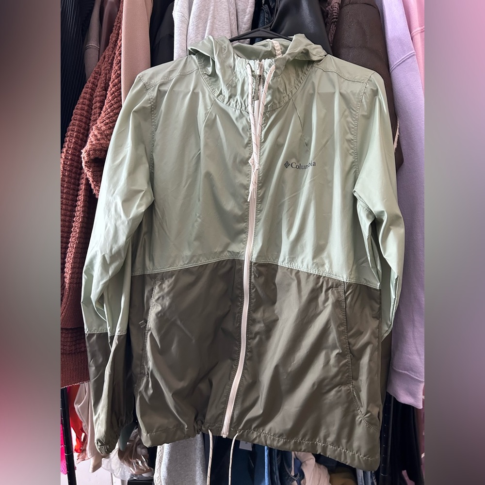 Columbia windbreaker